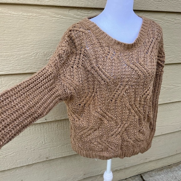 Classic Old Navy M Tan Knit Sweater - Picture 3 of 4